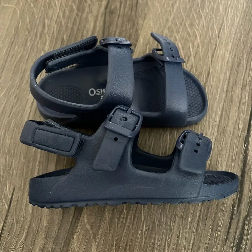 OSHKOSH B'GOSH Rivar Sandals Toddler size 8 M